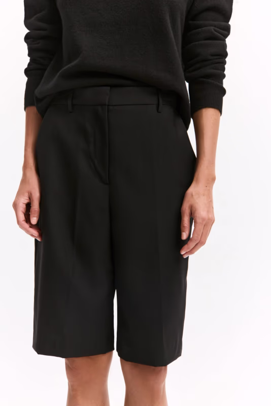 Классические шорты из костюмной ткани со стрелками NEXTDORE 