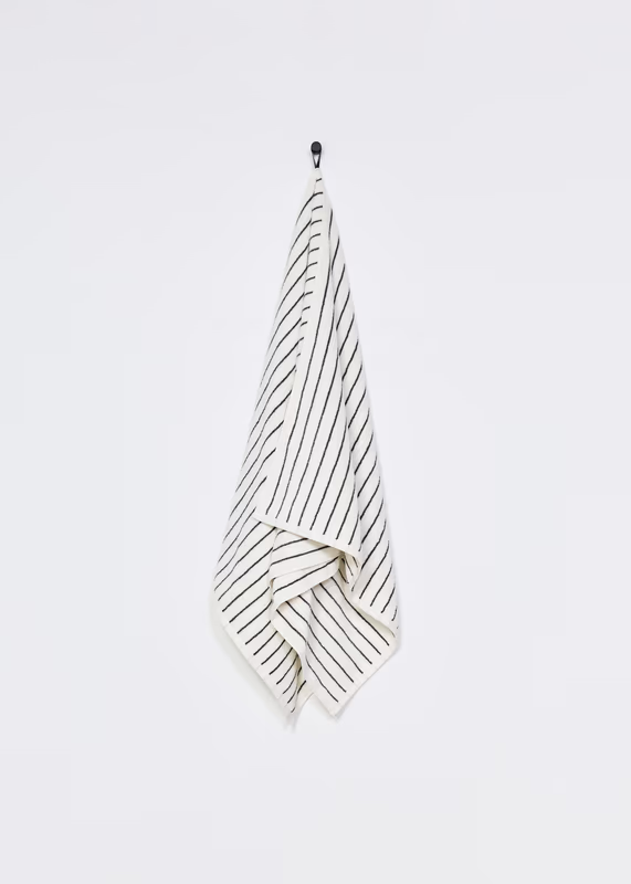 Банное полотенце в полоску SELA.