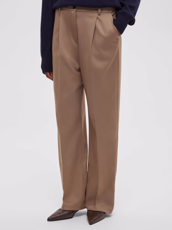 Брюки свободного кроя с защипами AIM CLO