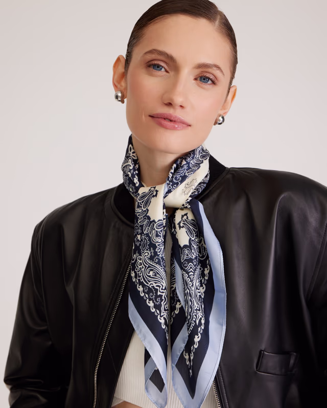 Атласный платок с принтом TO BE BLOSSOM