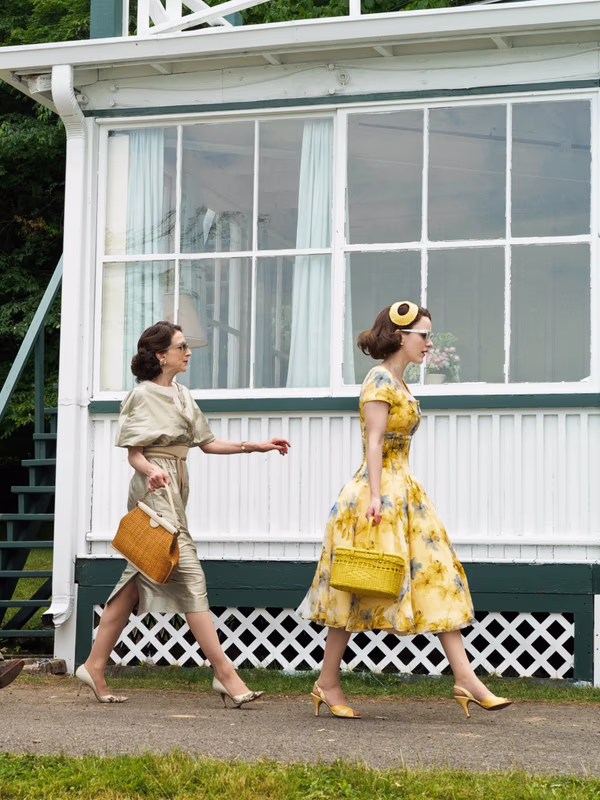 Кадры из сериала «Удивительная миссис Мейзел»