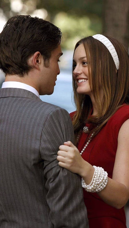 Кадры из сериала «Сплетница»