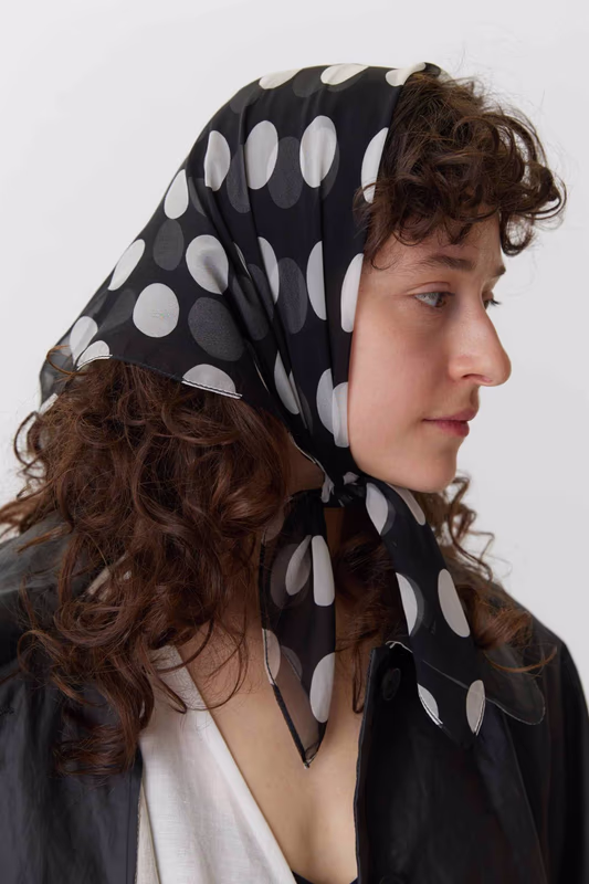 Косынка в белый горох УСТА К УСТАМ