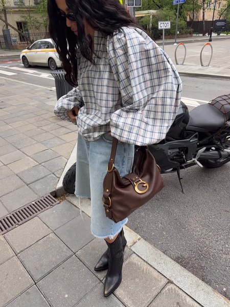 @annushka_ai