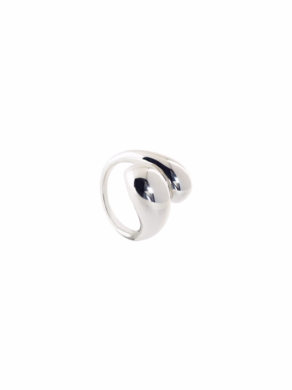 Серебристое кольцо LIO STORE